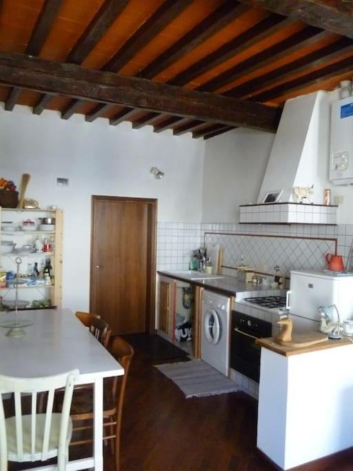Romantic Apt In San Frediano Florencia Exterior foto