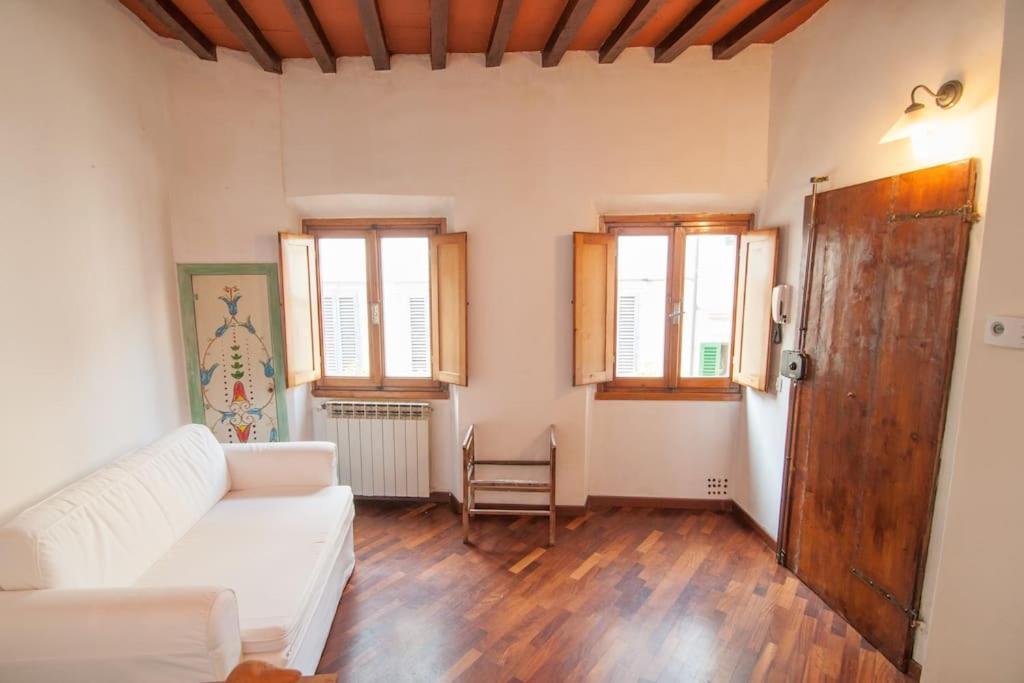 Romantic Apt In San Frediano Florencia Exterior foto