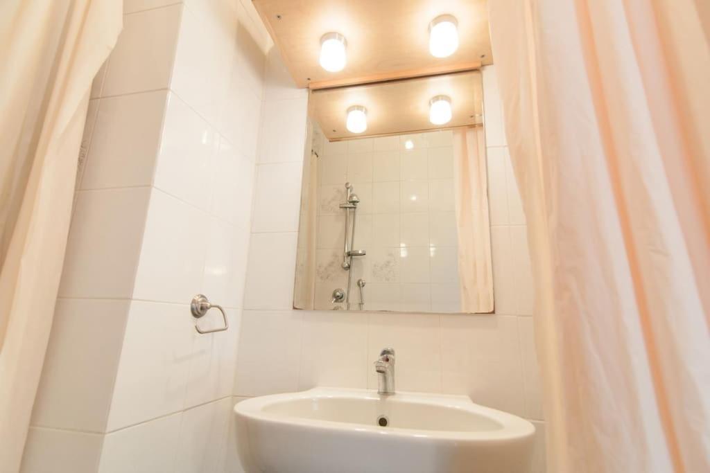 Romantic Apt In San Frediano Florencia Exterior foto