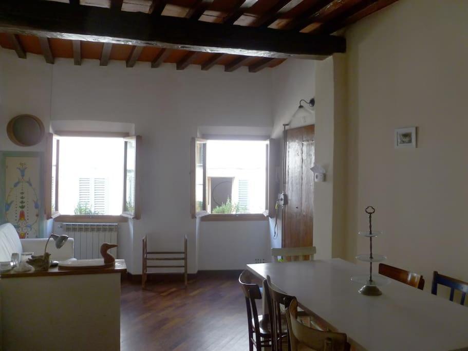 Romantic Apt In San Frediano Florencia Exterior foto